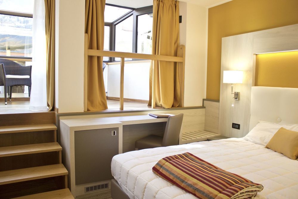 Hotel Dolomiti Malcesine Esterno foto