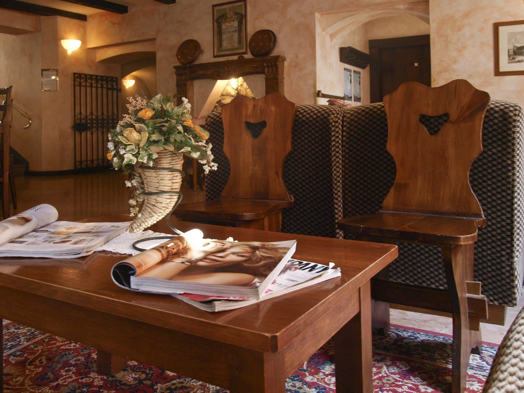 Hotel Dolomiti Malcesine Esterno foto